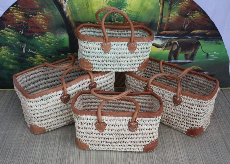 SUPERBE Panier en palmier nain - Anses et bordures cuir - Sac , cabas , paille , osier , rotin , courses , deco , plage, marchés ...