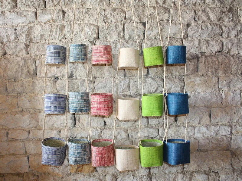 3 paniers suspendus - Porte plantes ou épices - Petits pots de rangement SUPERBE DECO - rabane osier rotin