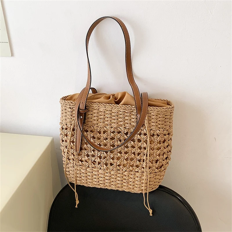 Sac à main marron tendance de plage en paille pour femme