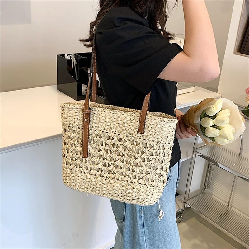 Sac à main beige tendance de plage en paille pour femme