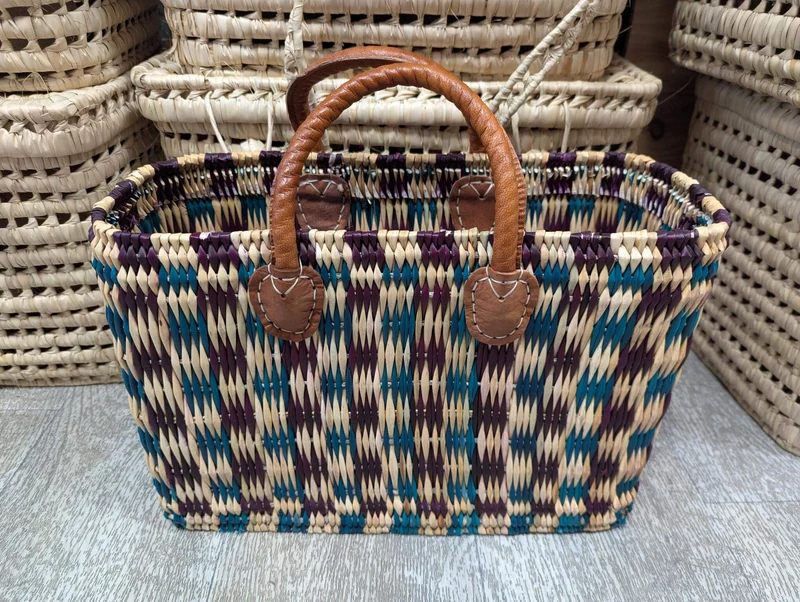 Panier à courses artisanal tressé en jonc à la main - Cabas marchés osier sac rotin - Marocain berbere - Vert & Violet - 3 Tailles