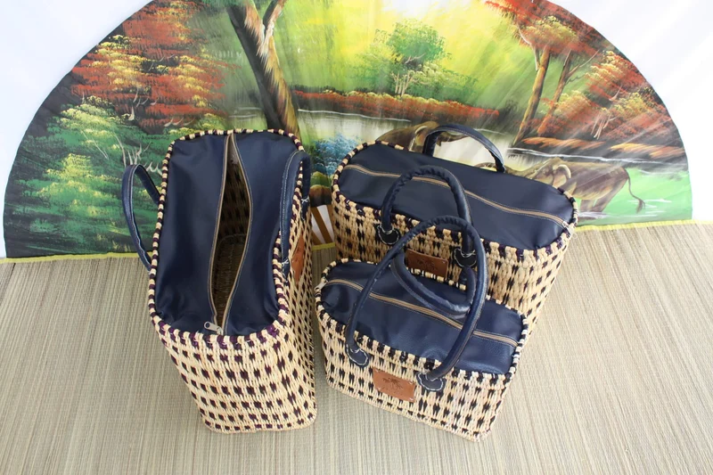 Panier en Jonc MAROCAIN Bleu - FERMETURE zip ÉCLAIR - Sac cabas courses , marchés , travail , plage ... Anses courtes et longues