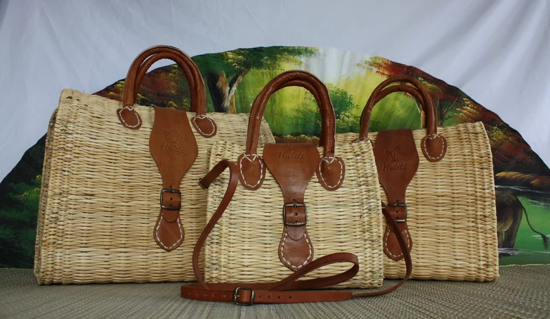 Panier Valise fermoir boucle métal - JONC + CUIR - Sac à main Tressé main - CRÉATION UNIQUE HULÉTI
