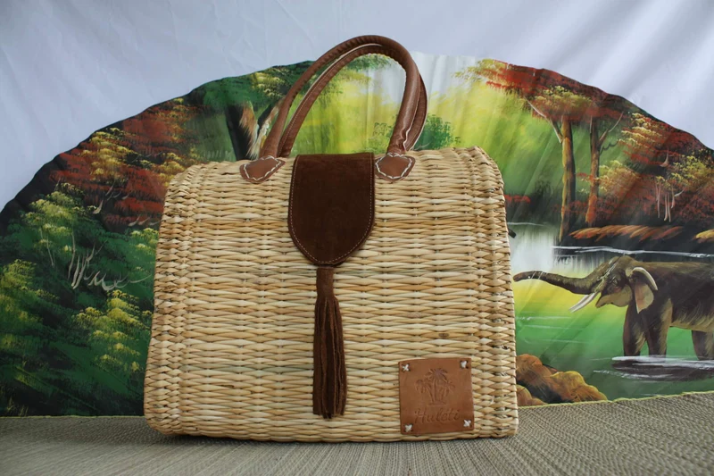 Panier tressé fermé rabat Daim Camel - Sac à main bandoulière / Cabas à courses chic : Choisissez celui qui vous convient ! CRÉATION UNIQUE