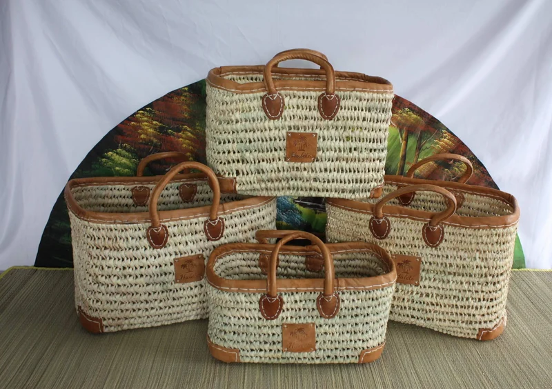 MAGNIFIQUE Panier en palmier nain - Grand RENFORTS CUIR - Sac cabas de courses, marché, plage - Original et Solide -