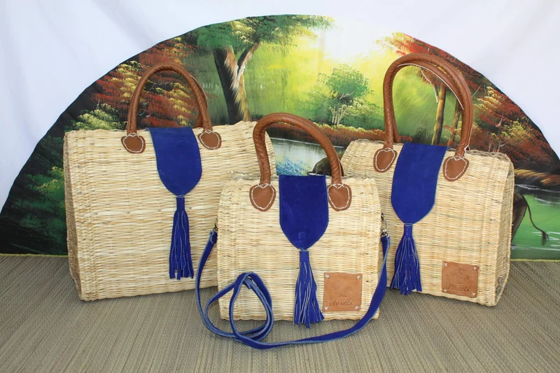 Panier qui ferme par rabat Daim - Sac à main avec bandoulière ou Cabas à courses chic : Choisissez celui qui vous convient ! CRÉATION UNIQUE
