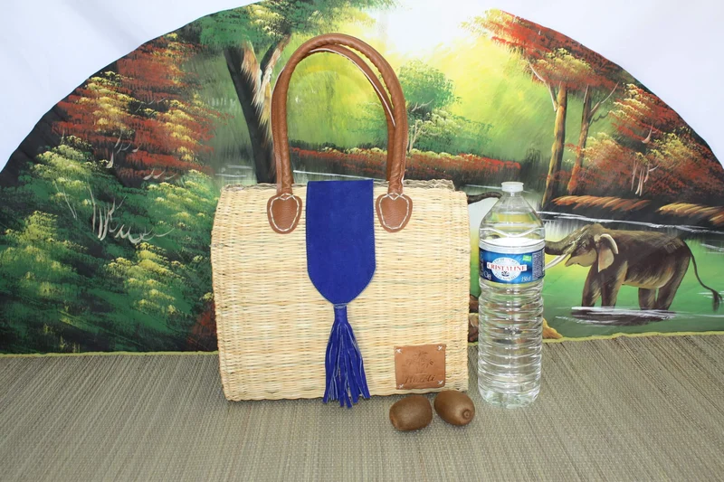 Panier qui ferme par rabat Daim - Sac à main avec bandoulière ou Cabas à courses chic : Choisissez celui qui vous convient ! CRÉATION UNIQUE