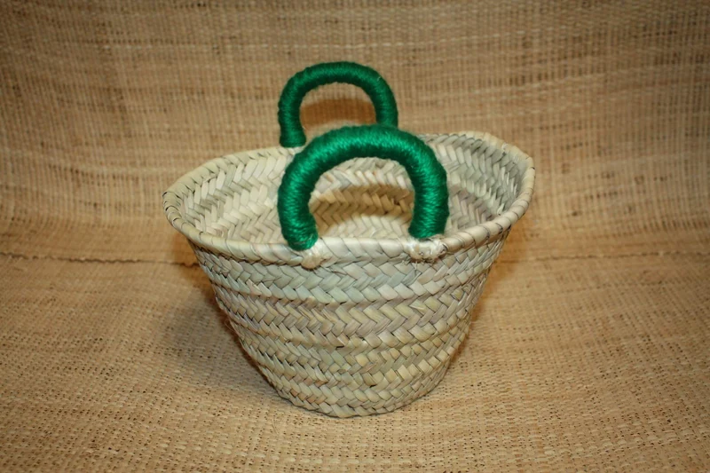 Beau petit panier pour enfants. Fille et Garçon. Tressé à la main - sac bac corbeille rangement jouets & doudous