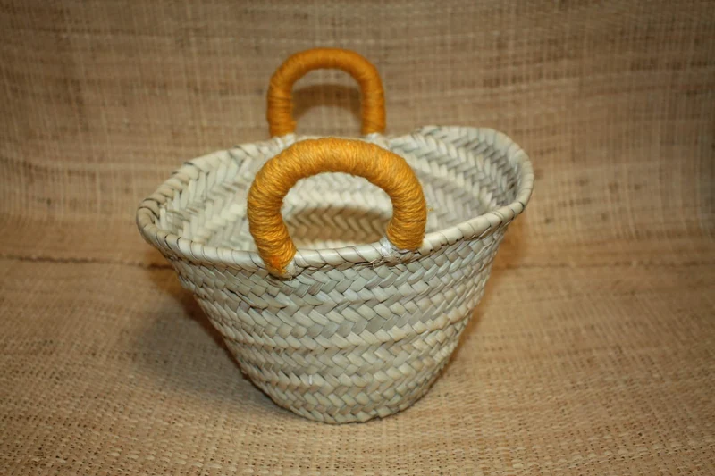 Beau petit panier pour enfants. Fille et Garçon. Tressé à la main - sac bac corbeille rangement jouets & doudous