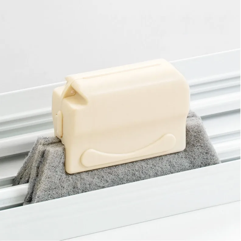 Brosse pour rails de fenêtres et recoins