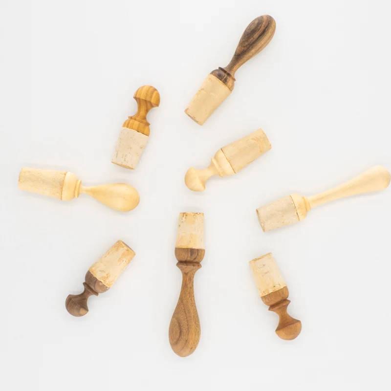 Bouchons de bouteille en bois