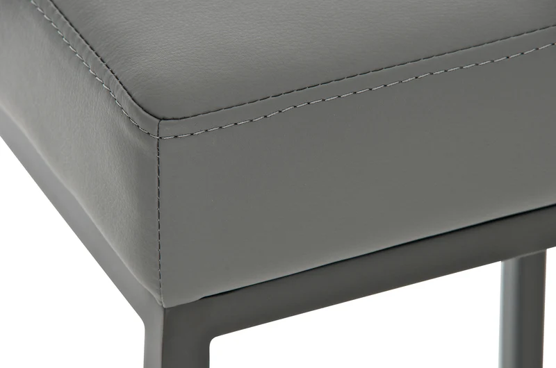 Lot de 2 tabourets de bar avec repose-pieds design simple hauteur 85 cm en PVC gris et métal noir 10_0004377