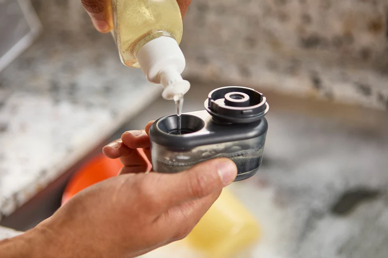 Brosse à Vaisselle à Paume avec Support SinkTech™
