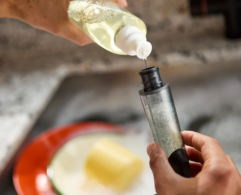 Brosse à Vaisselle avec Distributeur de Savon et 5 Rechanges SinkTech