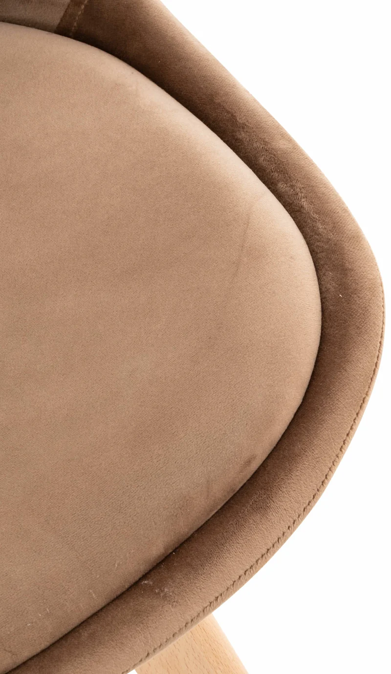 Lot de 4 chaises de salle à manger design scandinave en tissu velours marron pieds bois clair CDS10381