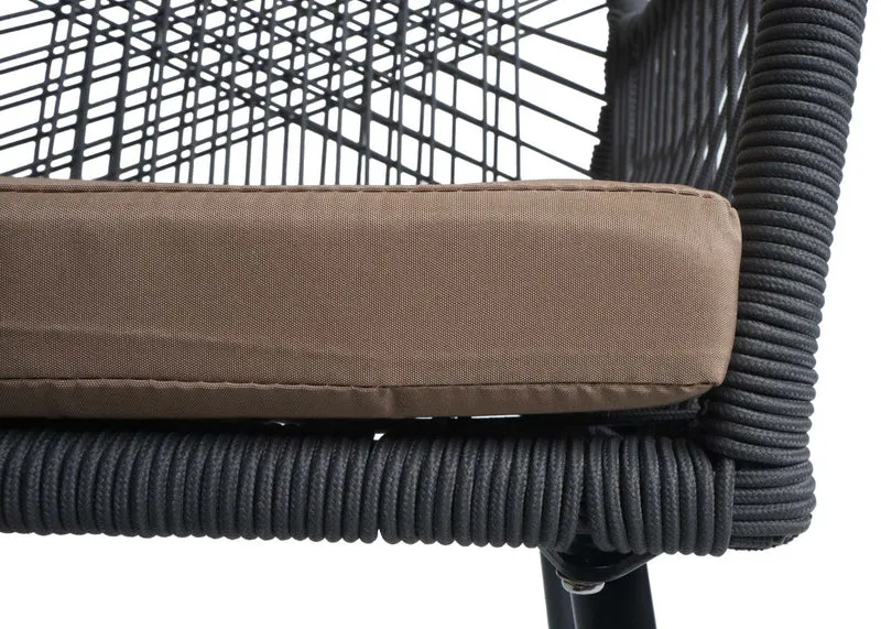 Lot de 2 chaises de jardin motif graphique aéré en aluminium anthracite corde tressée et coussins taupe inclus 04_0009696
