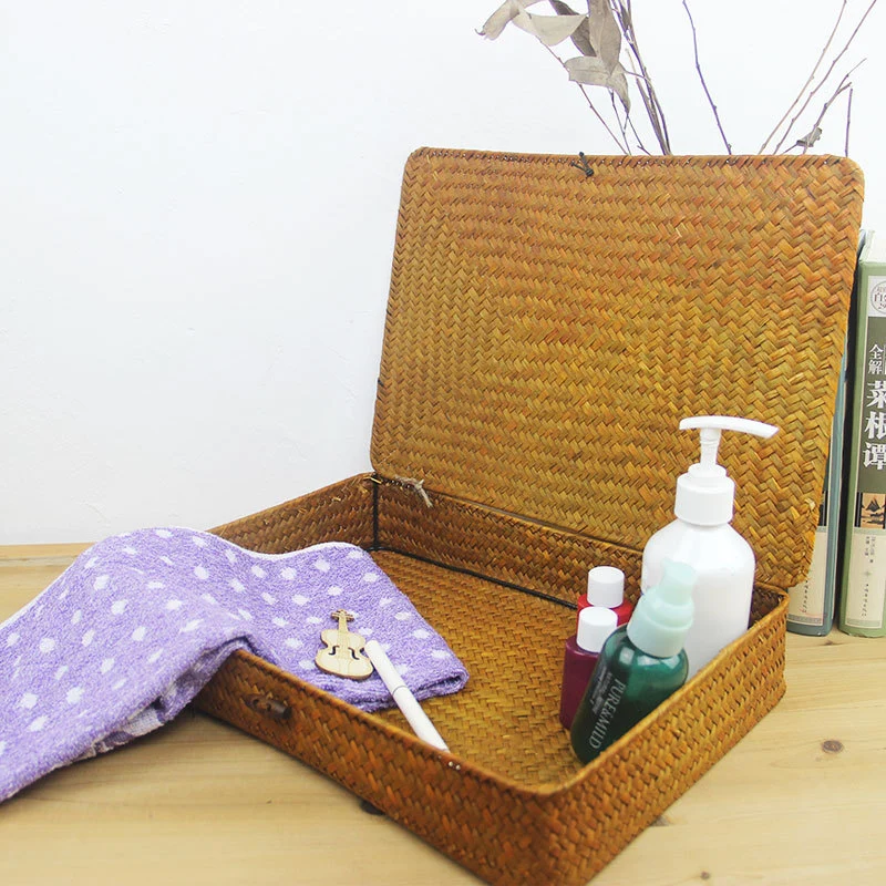 Malle plate en rotin naturel clair