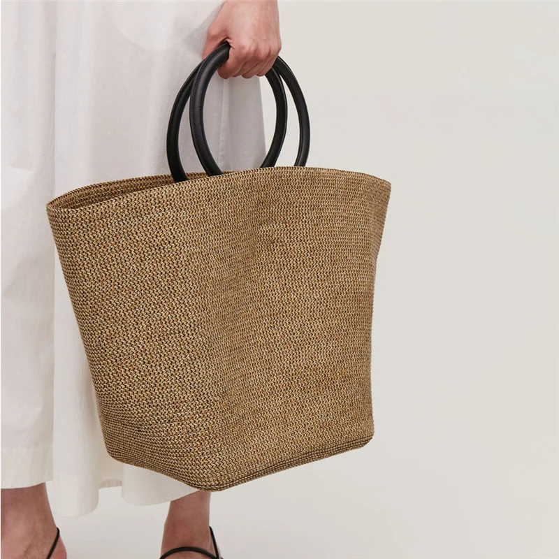 Grand sac à main en rotin tissé