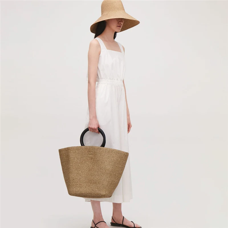 Grand sac à main en rotin tissé