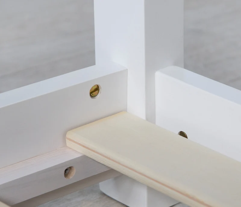 Lit pour enfant en forme de maison en bois blanc avec sommier à lattes LIT06169