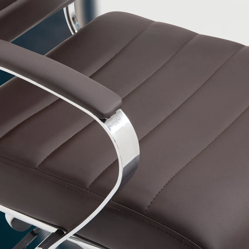 Chaise de bureau sur roulettes design ergonomique en similicuir marron et métal chromé 10_0007022