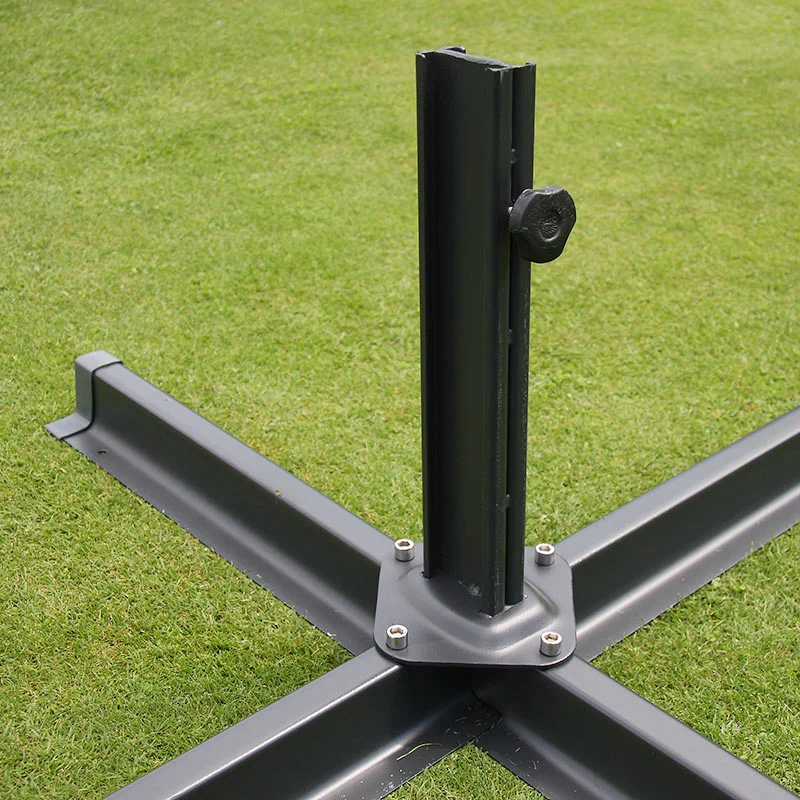 Parasol déporté suspendu avec croix de base et plaque rotative 3 x 3m polyester aluminium acier crème sans pieds 04_0007972