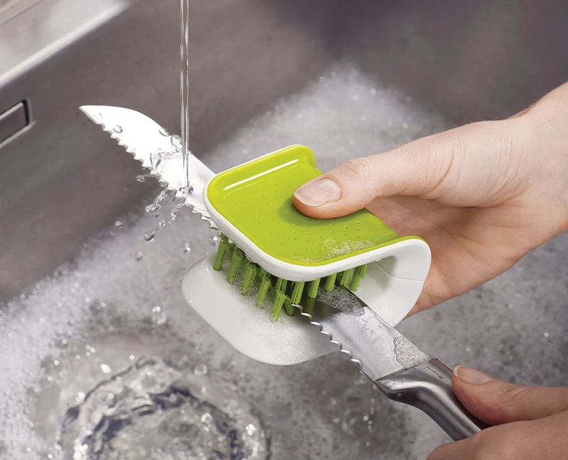 Brosse Couteaux et Couverts BladeBrush™