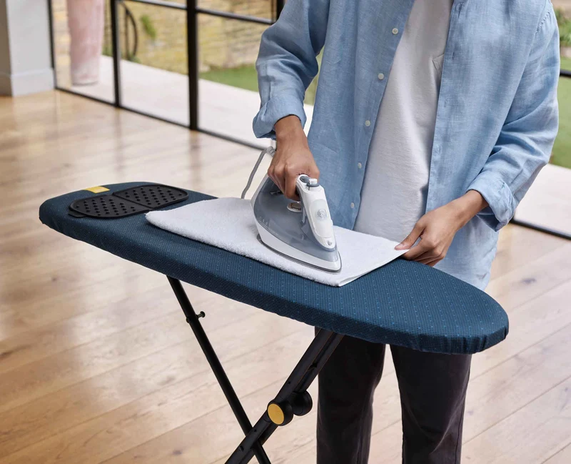 Table à Repasser Bleue 110cm Glide Plus Compacte