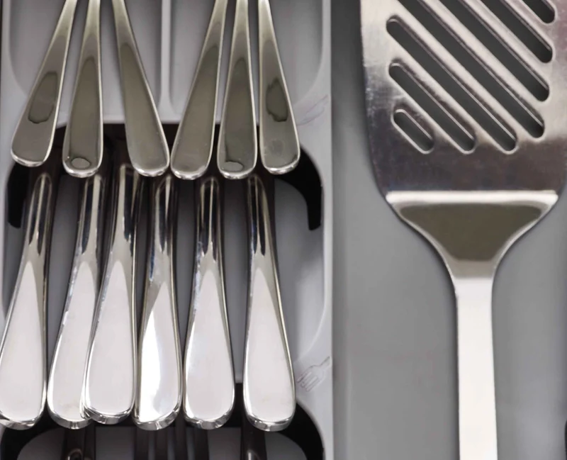 Organisateur de couverts, d'ustensiles et d'accessoires en Gris DrawerStore™