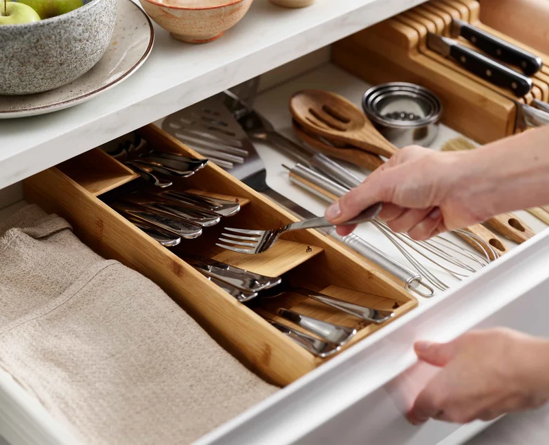 Organiseur de Couverts Compact en Bambou DrawerStore™
