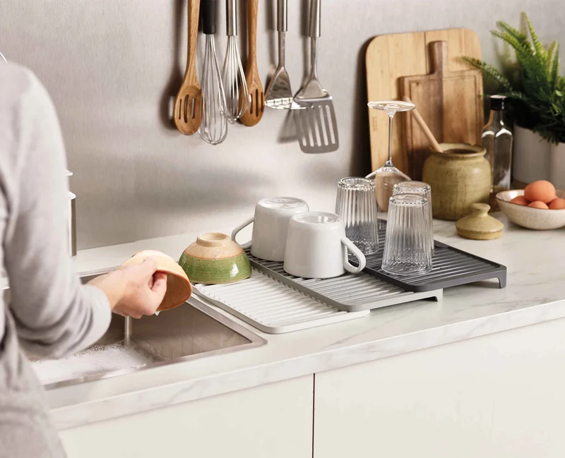 Égouttoir à vaisselle extensible Tier™