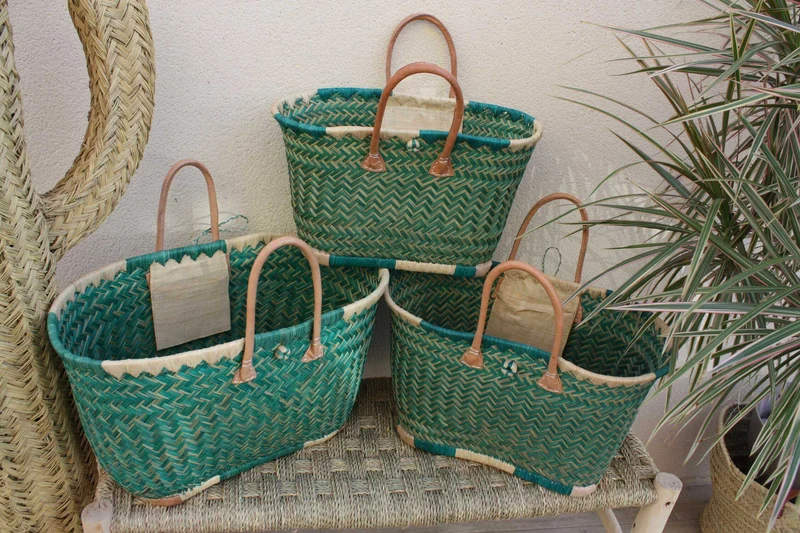 BEAU Panier Turquoise XXL de MADAGASCAR - 3 tailles - Sac Cabas - courses , marchés , plage ...
