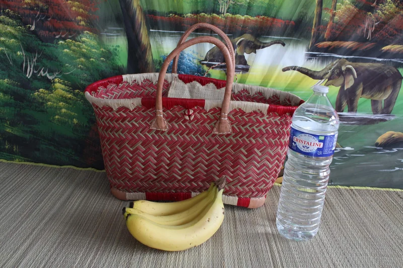Beau panier à courses - Cabas ARTISANAL MADAGASCAR - Sac Rouge & Naturel - Tressé Main - 3 tailles au choix - plage osier paille
