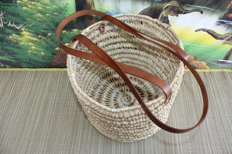 Sac de plage / Panier d'été en paille - ANSES LONGUES CUIR - Rond & Original - Tressé en Palmier Nain -