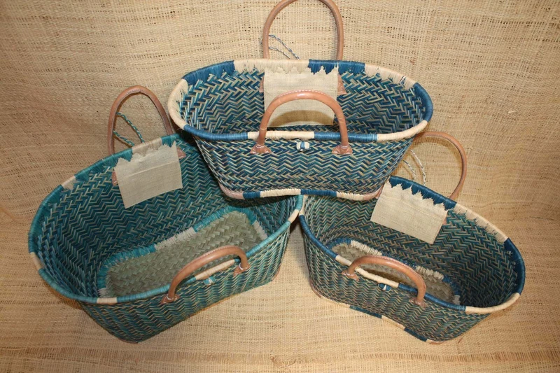 Superbe GRAND Panier XXL de MADAGASCAR - 3 tailles - sac cabas - idéal courses , marchés , travail , plage ... raphia palmier roseau jonc