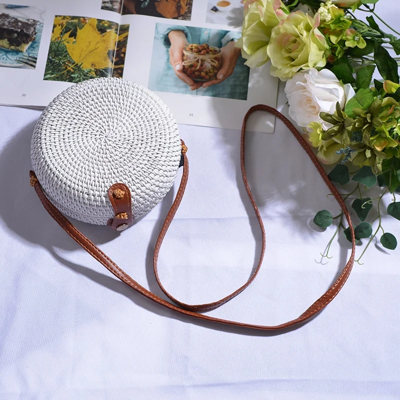 Sac à main rond bohème en rotin tissé à la main pour femme