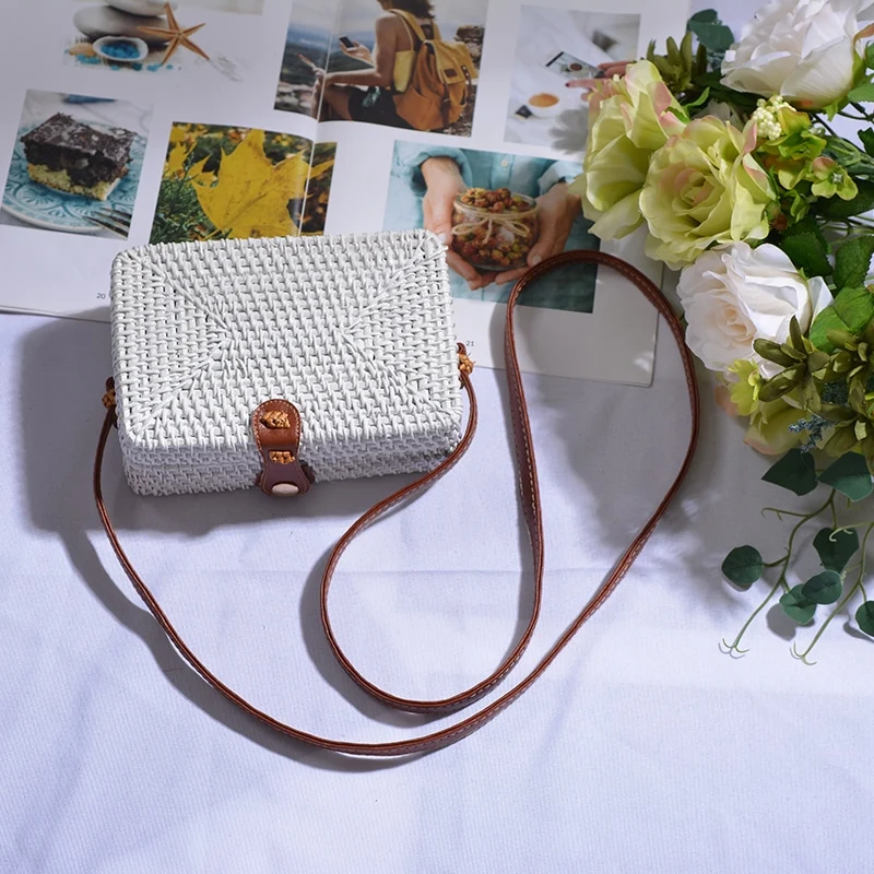 Sac à main carré bohème en rotin tissé à la main pour femme