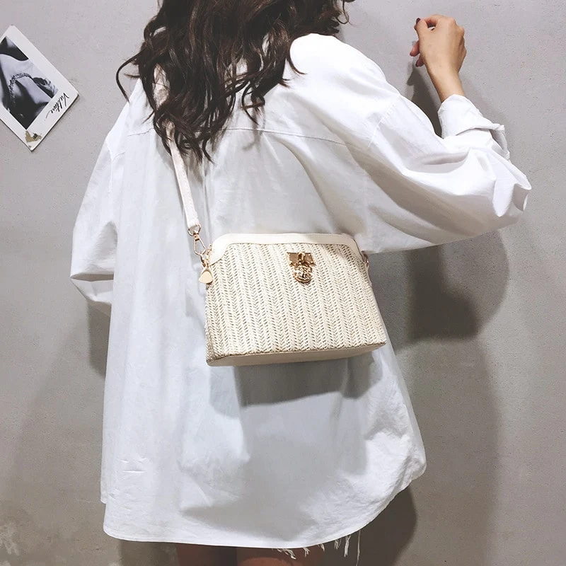 Sac à main de plage beige en rotin à chaînes pour femme