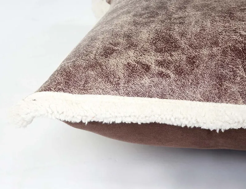 Coussin marron effet suède 45x45 cm déhoussable DECO04067